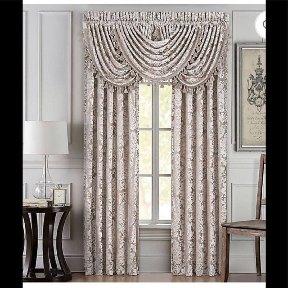 J. Queen New York™ Bel Air 2-Pack Window Curtain